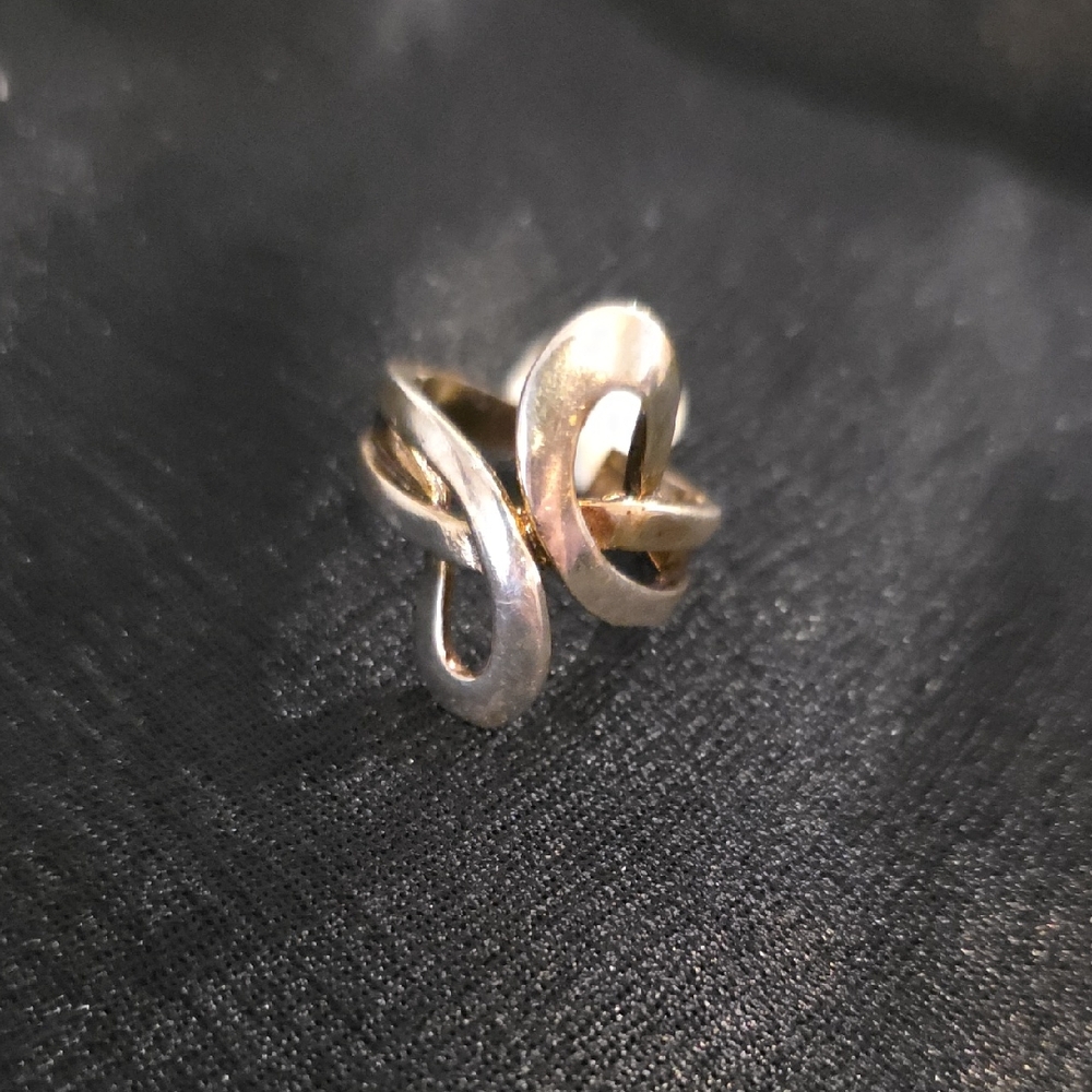 Sophisticated Gold and Silver Women's Ring